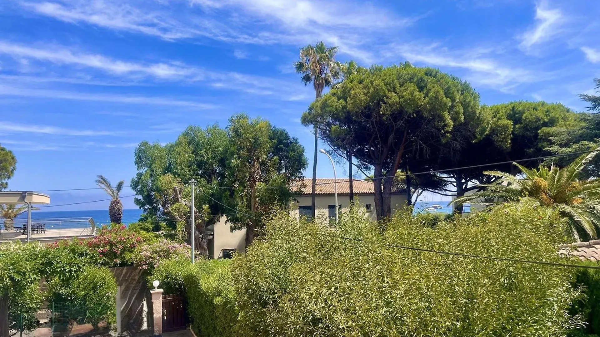 Appartement Renove 1 Chambre A Cavalaire, Proche Plage, Climatise Avec Parking - Fr-1-226B-107 Apartment