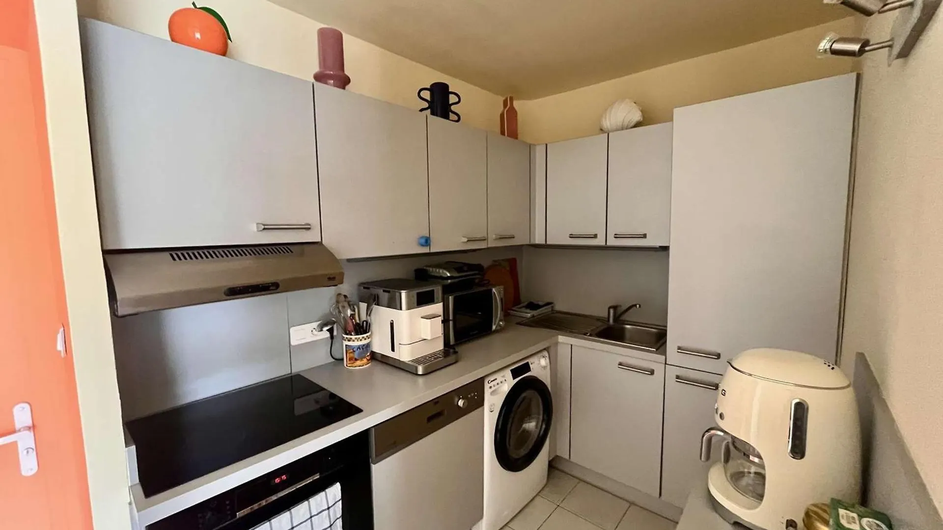Appartement Renove 1 Chambre A Cavalaire, Proche Plage, Climatise Avec Parking - Fr-1-226B-107