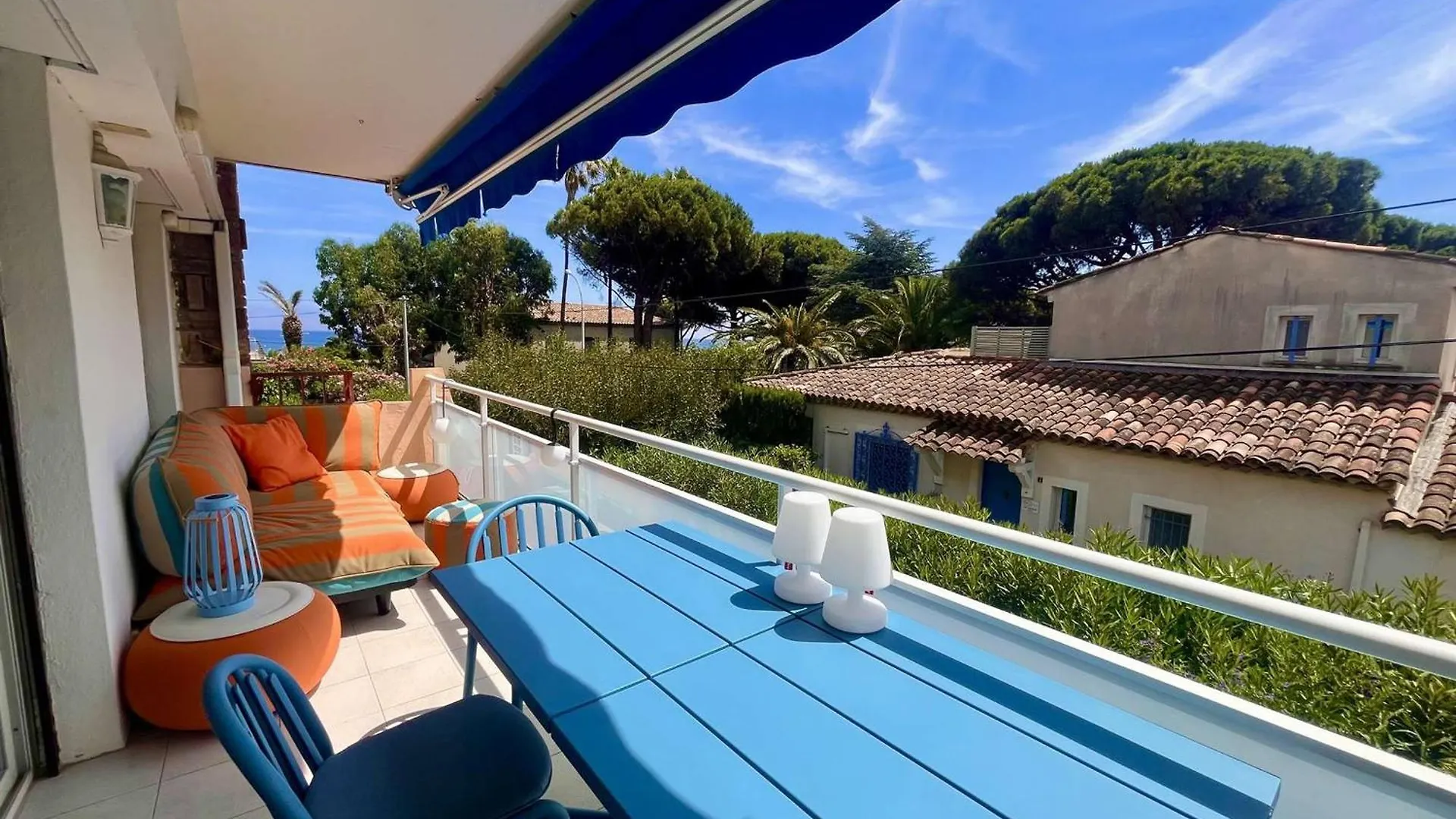Appartement Renove 1 Chambre A Cavalaire, Proche Plage, Climatise Avec Parking - Fr-1-226B-107 location